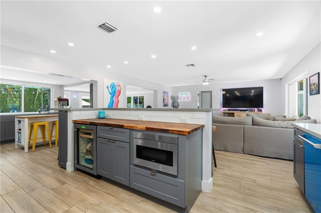 Bel-Air 32-10 B - Residential