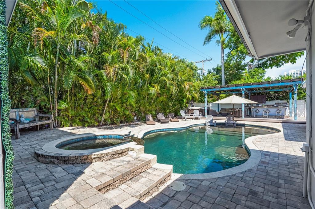 Bel-Air 32-10 B - Residential