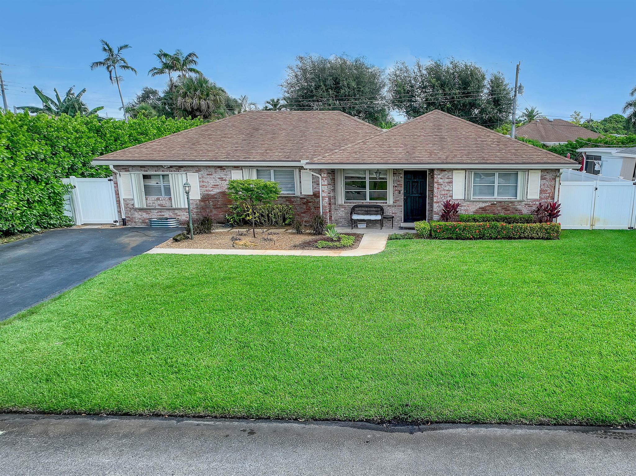 LAKE CLARKE HEIGHTS - Residential