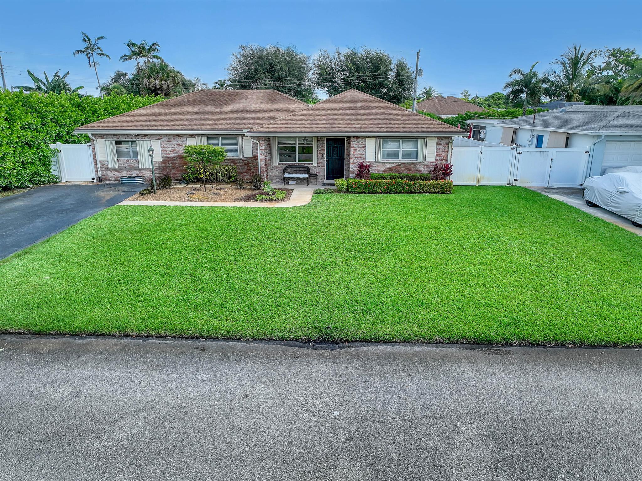 LAKE CLARKE HEIGHTS - Residential