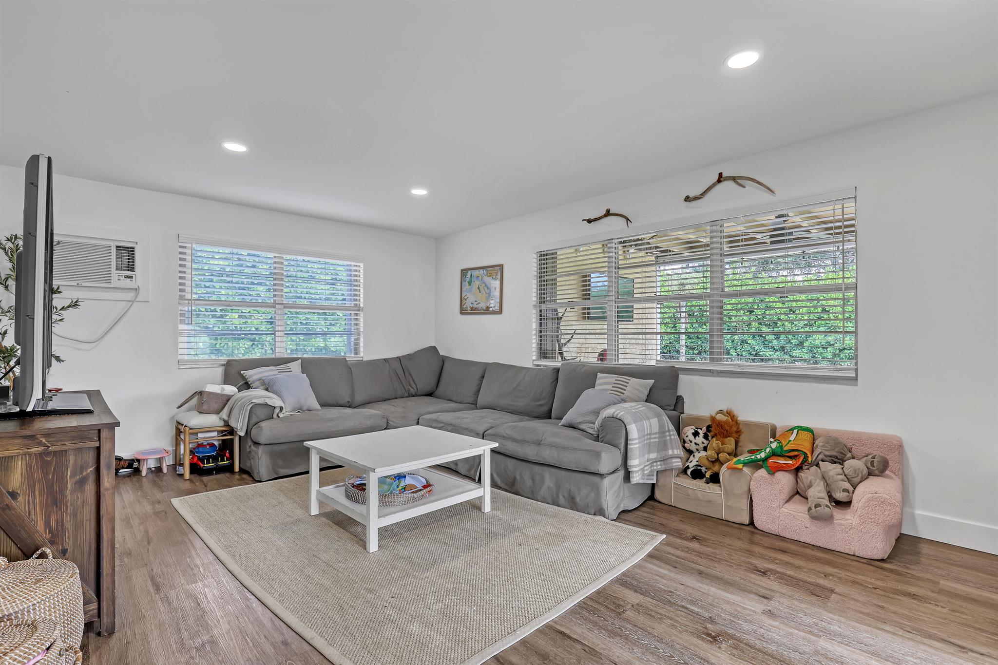 LAKE CLARKE HEIGHTS - Residential