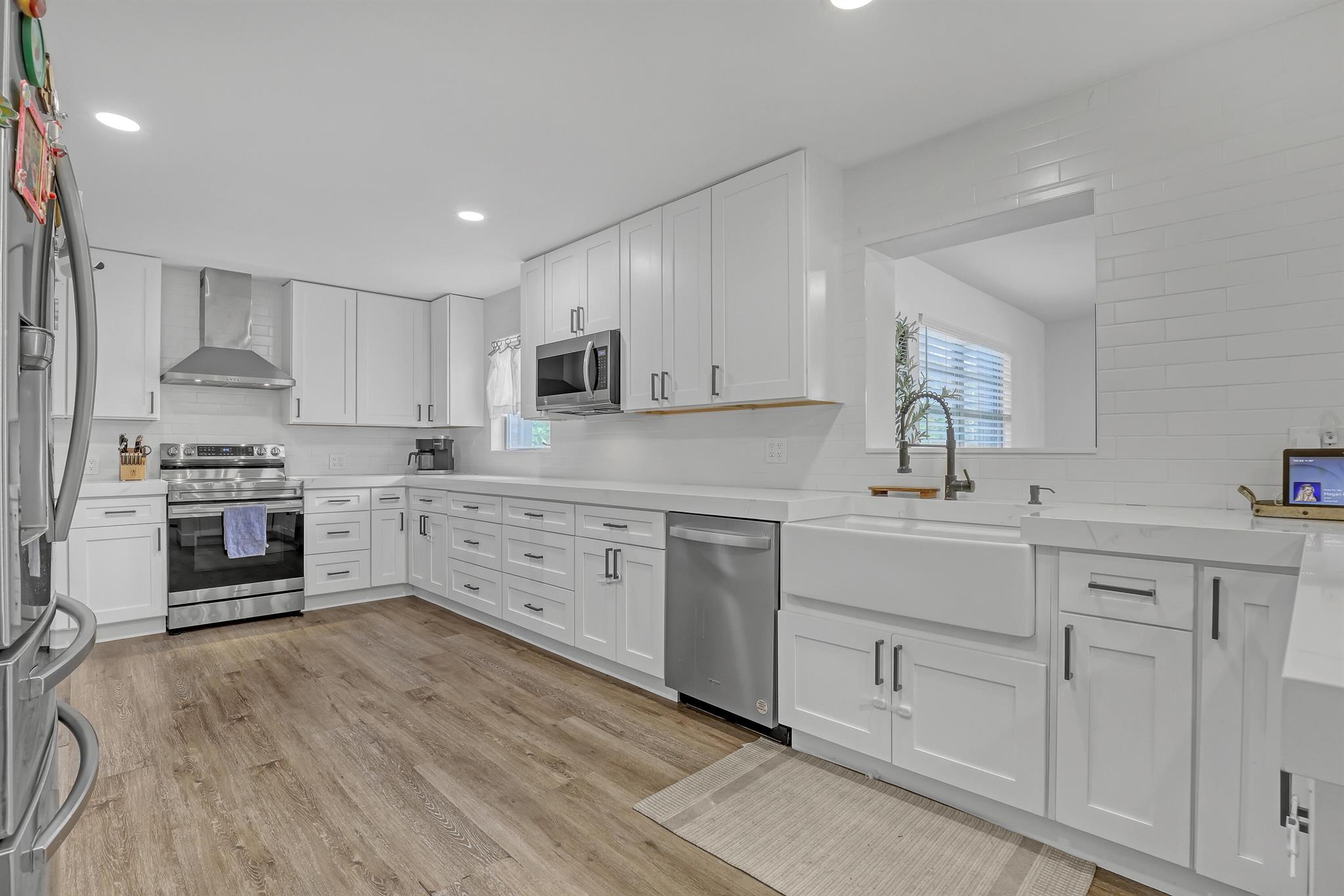 LAKE CLARKE HEIGHTS - Residential