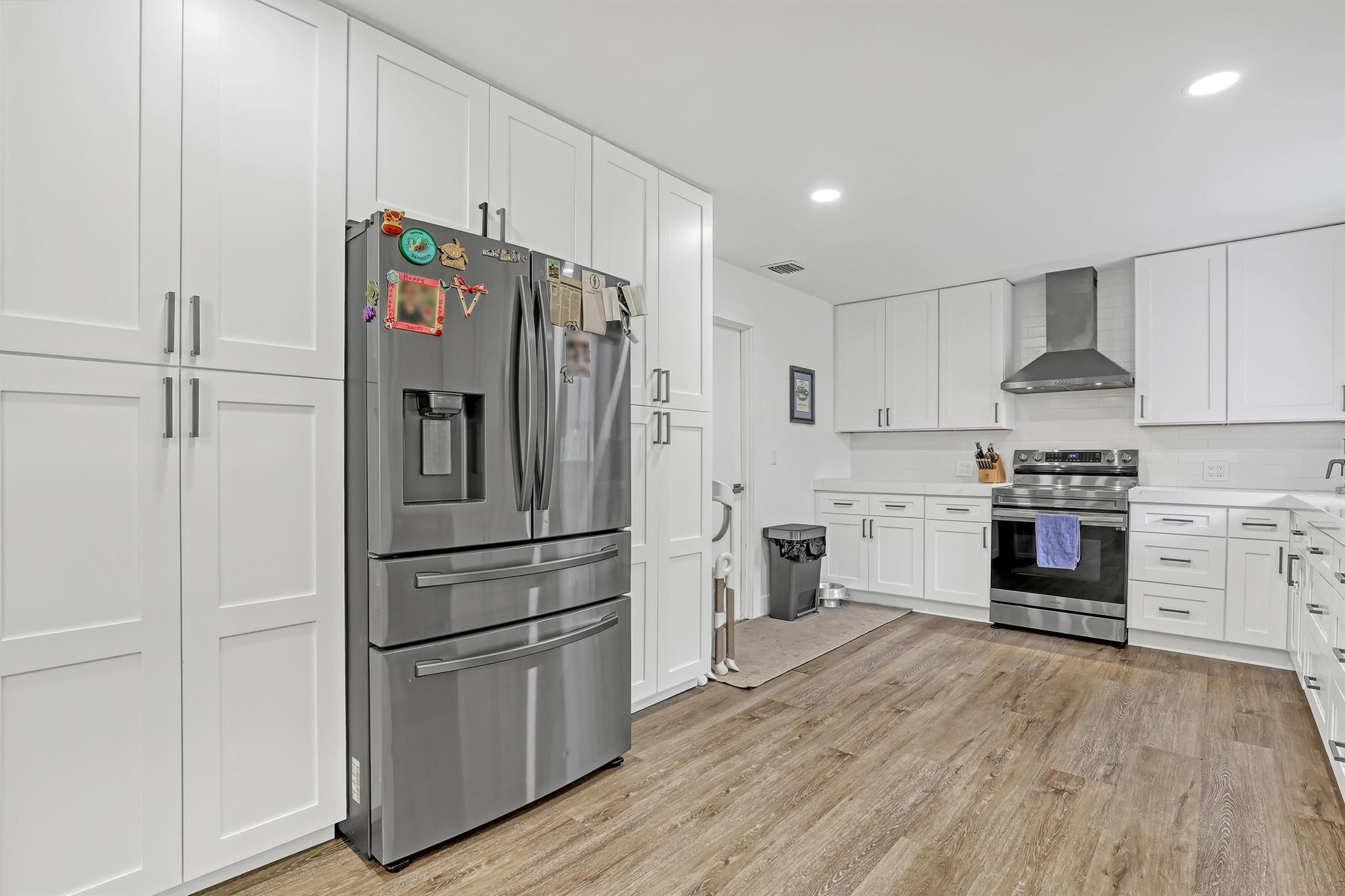 LAKE CLARKE HEIGHTS - Residential