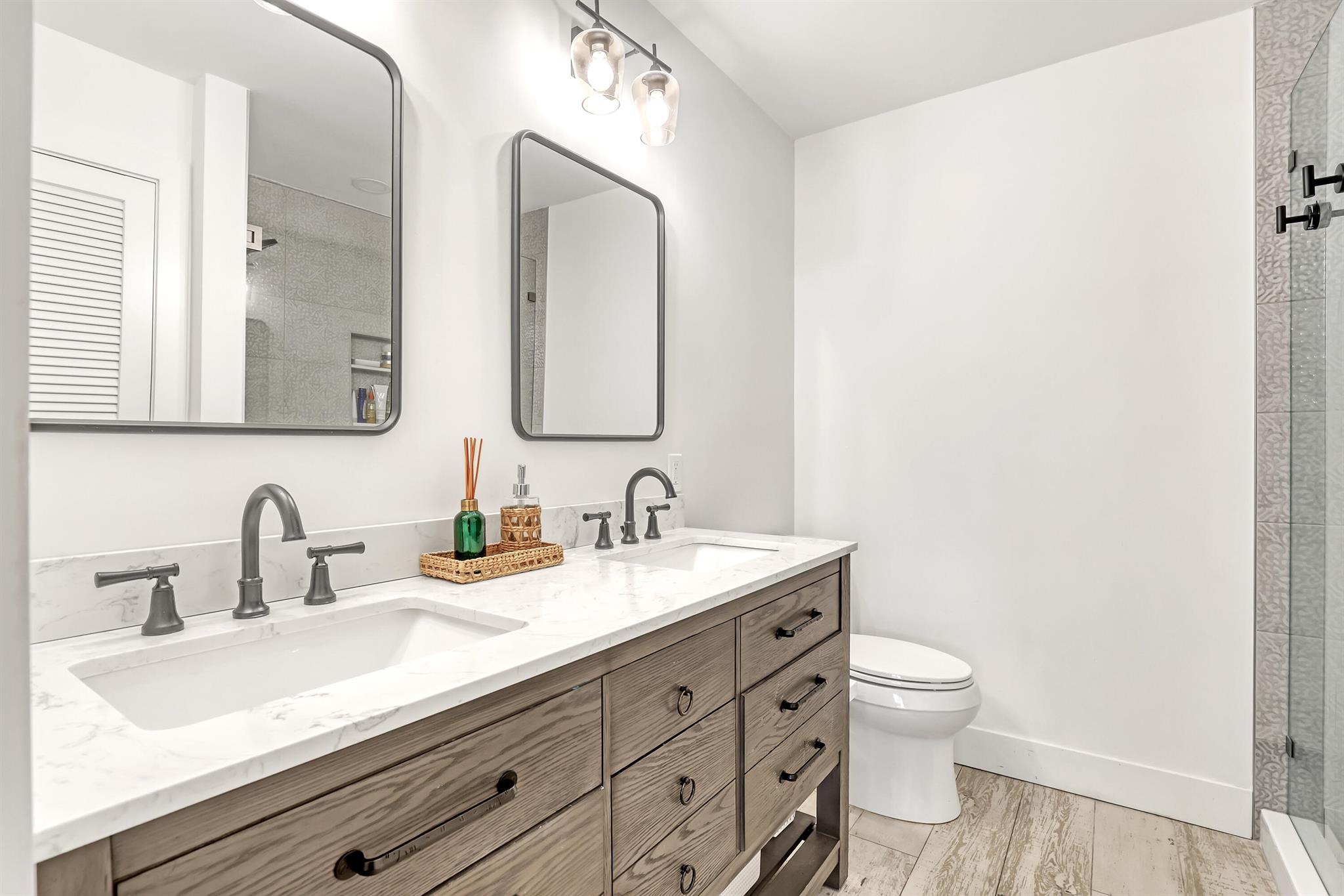 LAKE CLARKE HEIGHTS - Residential