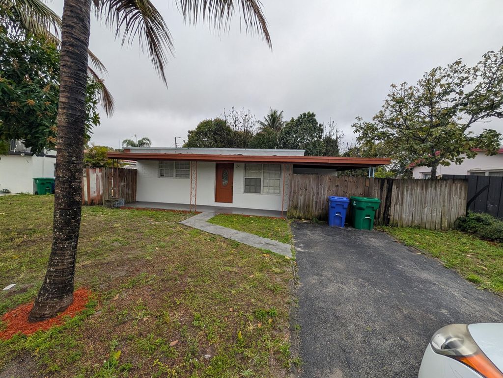 Photo of 6104 SW 20th Street, Miramar, FL 33023 (MLS # B26005666)