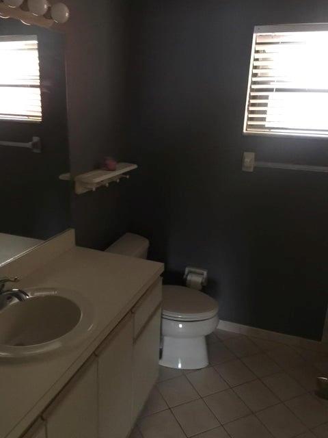 BOCA LANE - Residential Lease