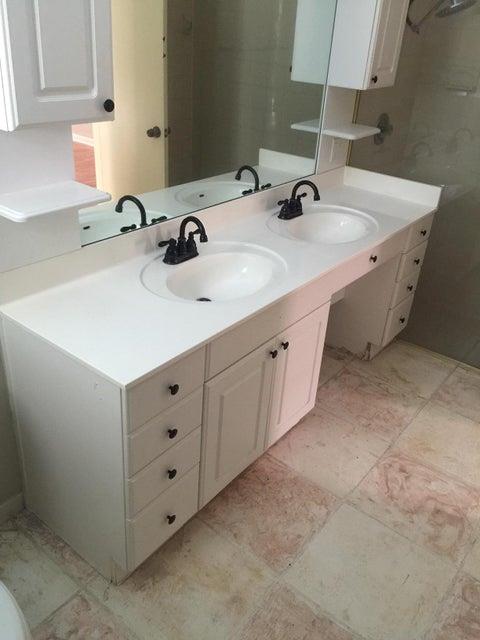 BOCA LANE - Residential Lease