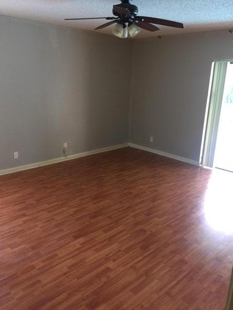 BOCA LANE - Residential Lease