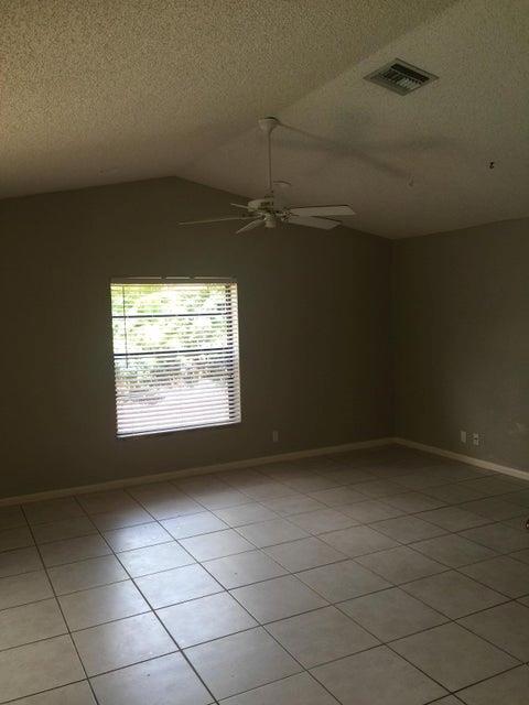 BOCA LANE - Residential Lease