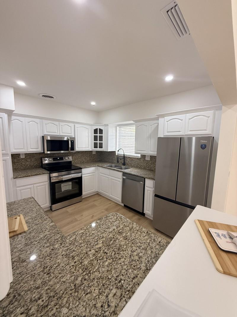 Orangebrook Golf Ests - Residential