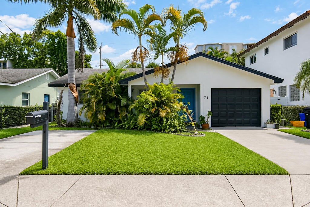 Photo of 71 18th Avenue S, Lake Worth Beach, FL 33460 (MLS # B26064120)