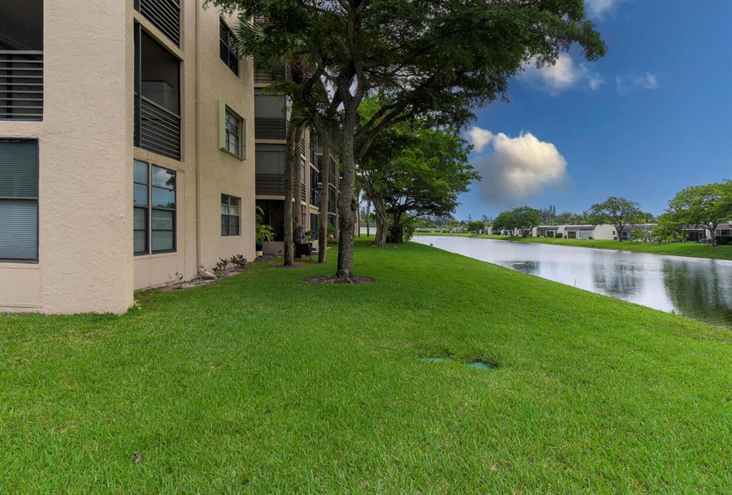 GOLDEN LAKES CONDO - Residential