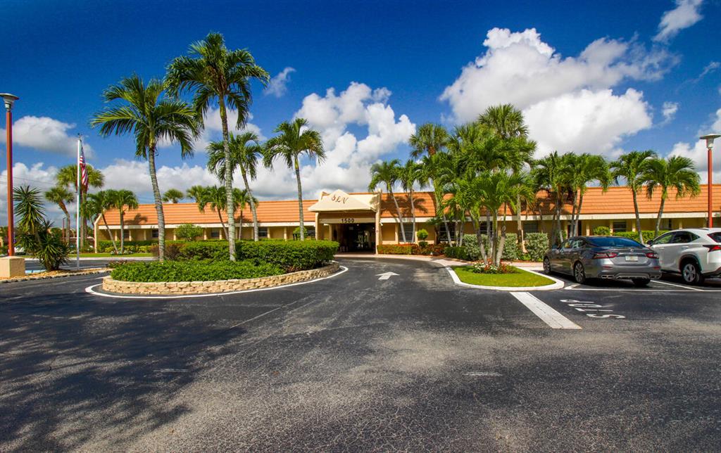 GOLDEN LAKES CONDO - Residential