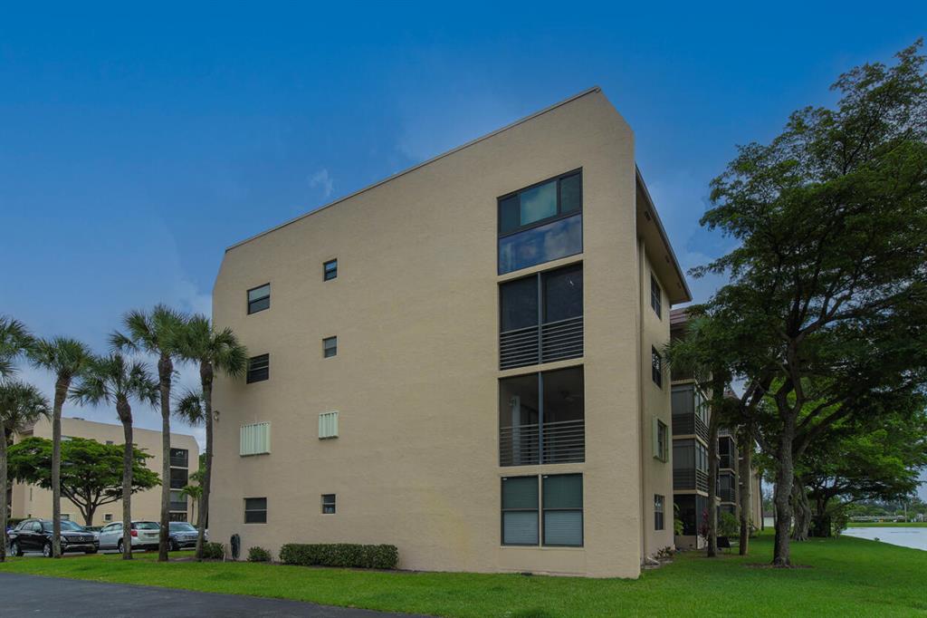 GOLDEN LAKES CONDO - Residential