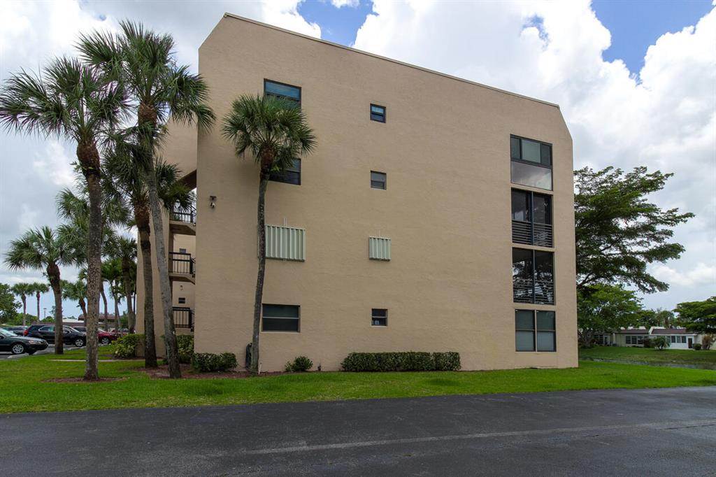 GOLDEN LAKES CONDO - Residential