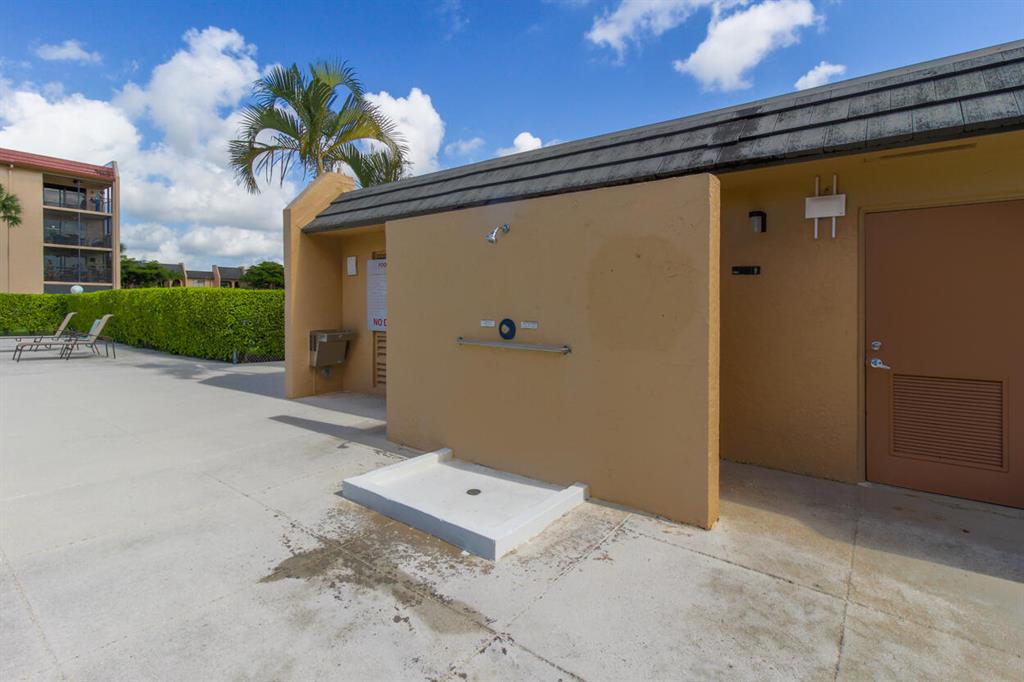 GOLDEN LAKES CONDO - Residential