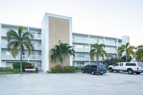 1042 Cambridge C 1042 Deerfield Beach FL 33442