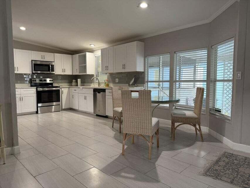 3500 LANTANA Drive