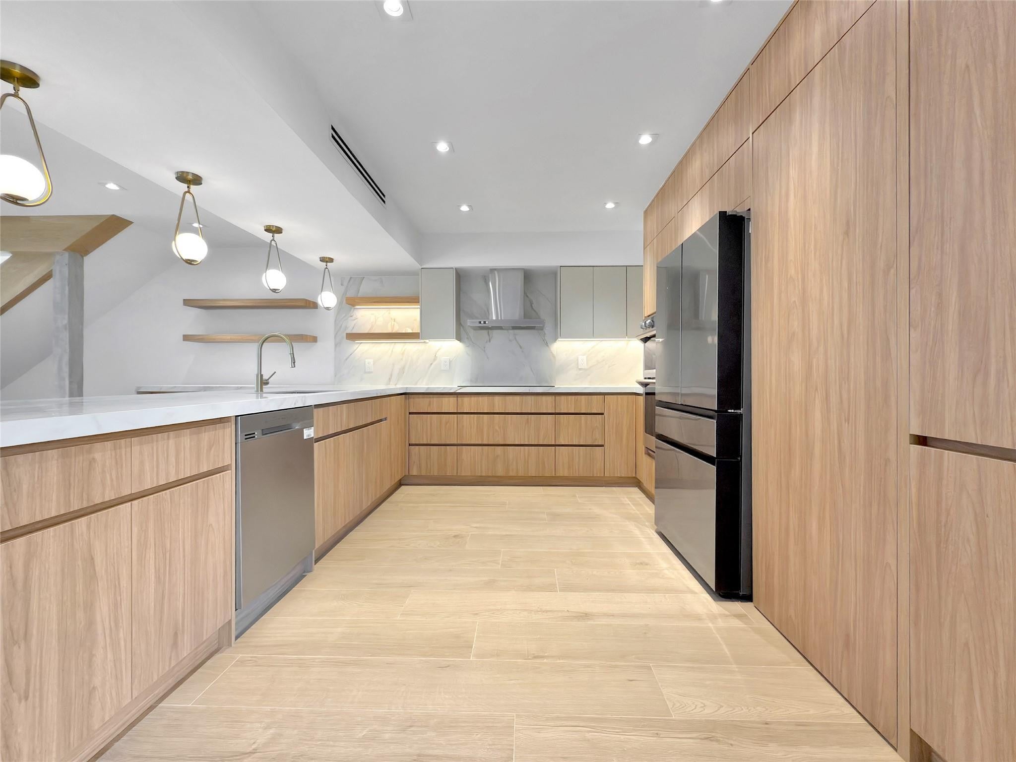 729 NE 17th Terrace, Fort Lauderdale FL 33304