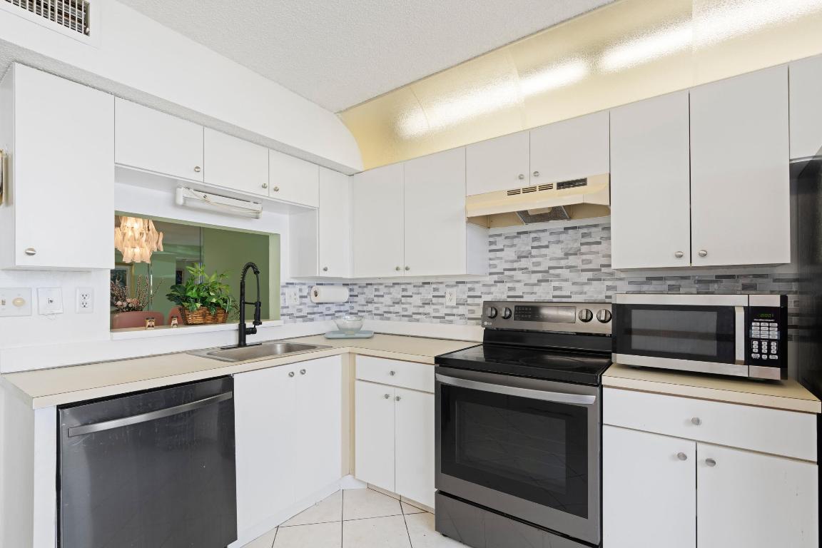 PEMBRIDGE A THRU I - Residential Lease