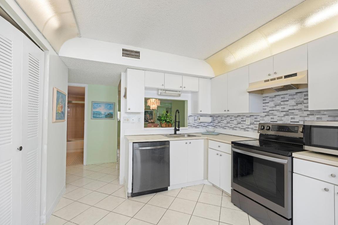 PEMBRIDGE A THRU I - Residential Lease