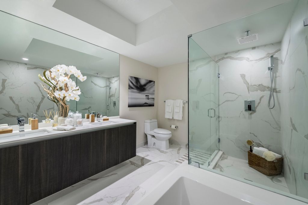 Photo of 500 E Las Olas Blvd #1403, Fort Lauderdale, FL 33301 (MLS # B26000996)