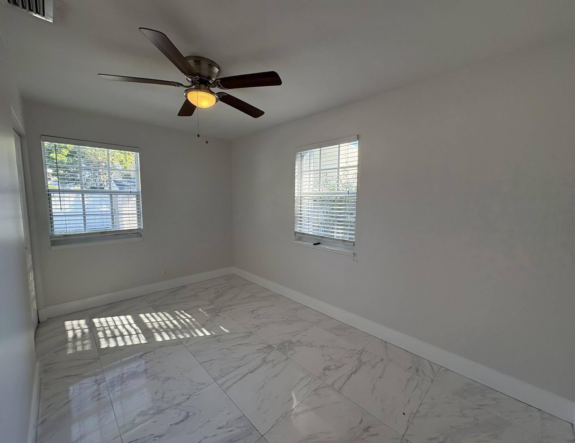 EL MONTE PARK - Residential