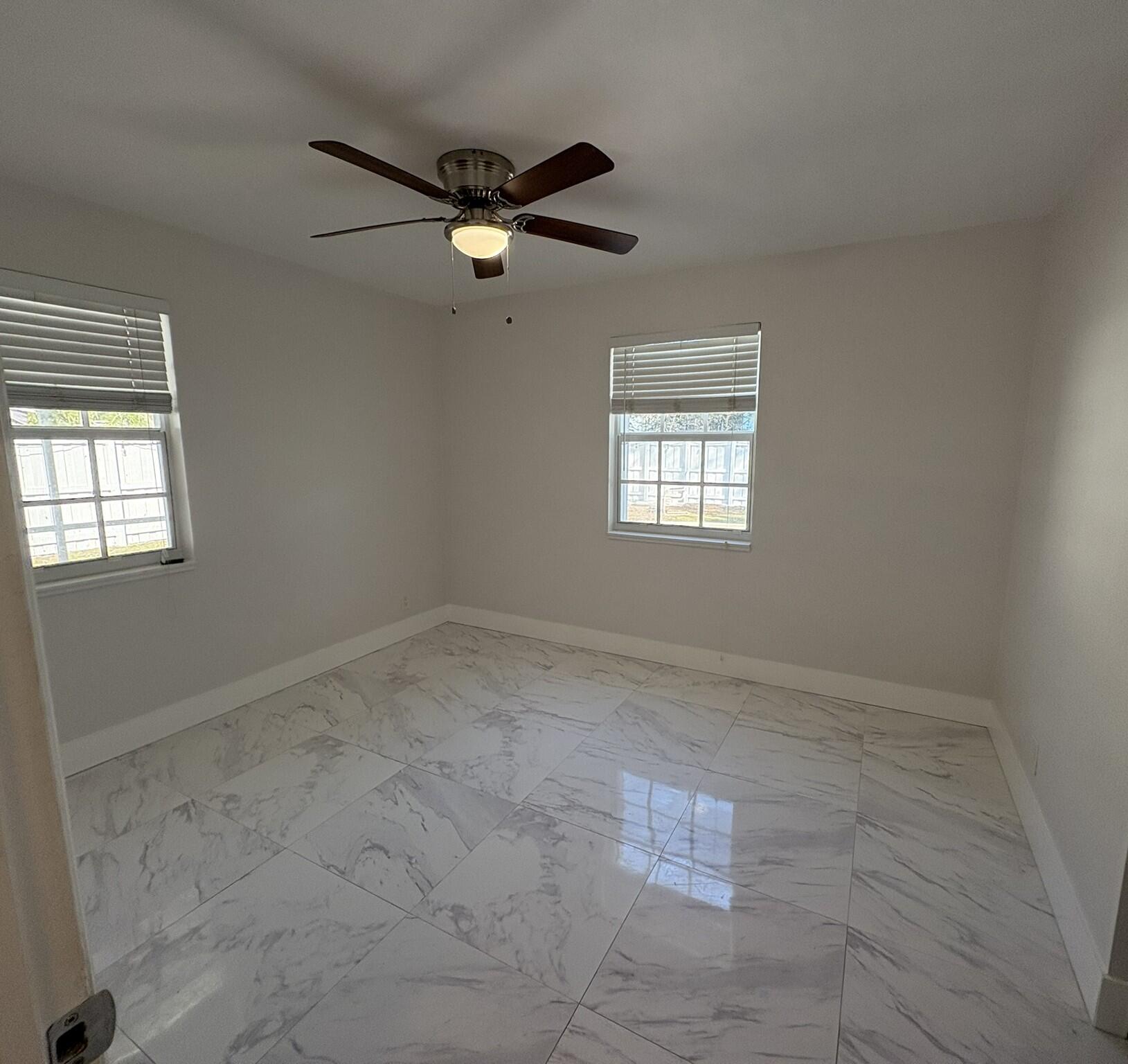 EL MONTE PARK - Residential