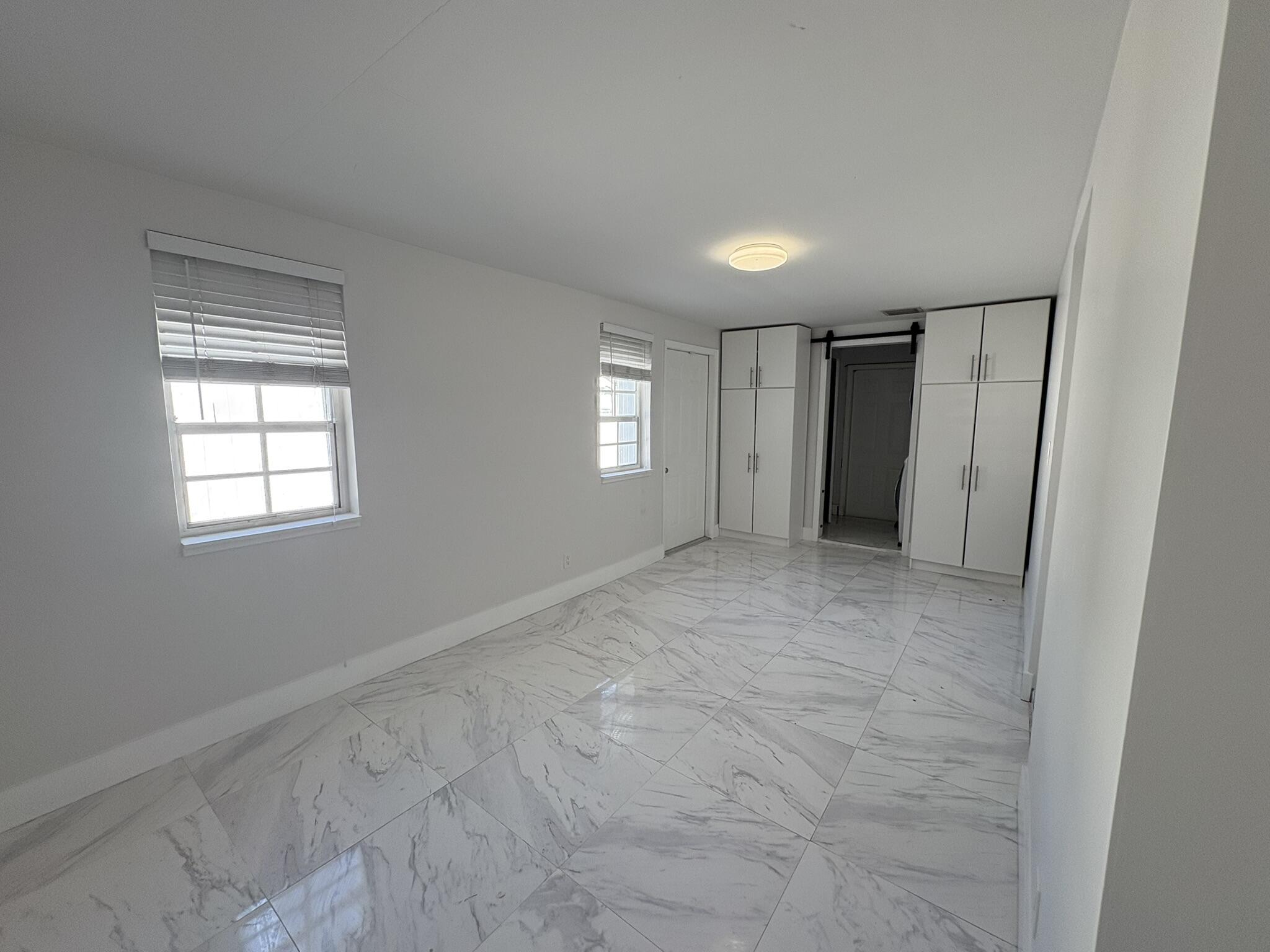 EL MONTE PARK - Residential