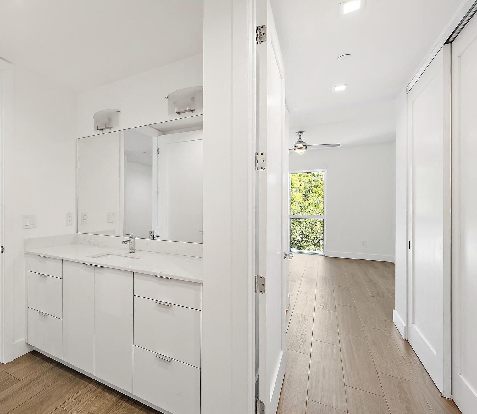 ONE LUXURY CONDO - Residential