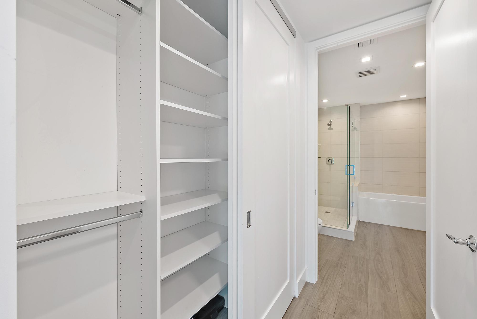 ONE LUXURY CONDO - Residential