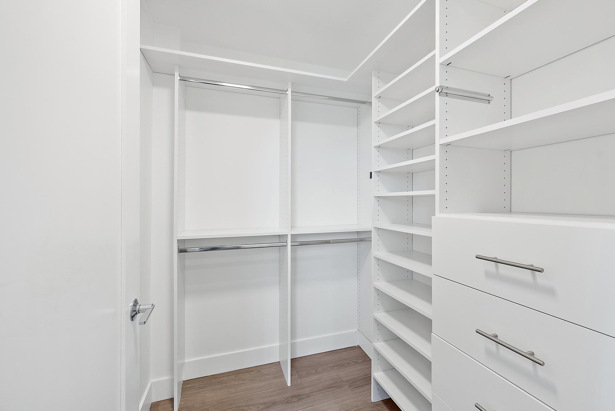 ONE LUXURY CONDO - Residential