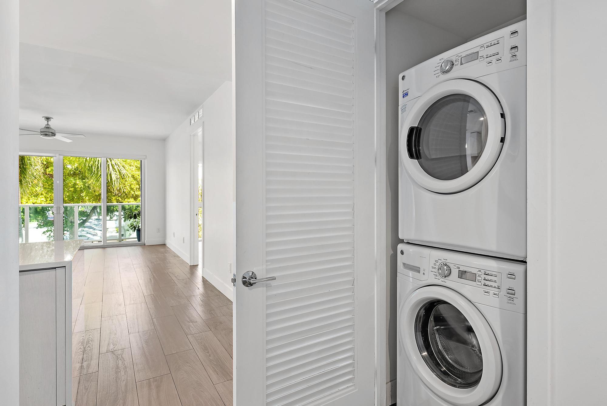 ONE LUXURY CONDO - Residential