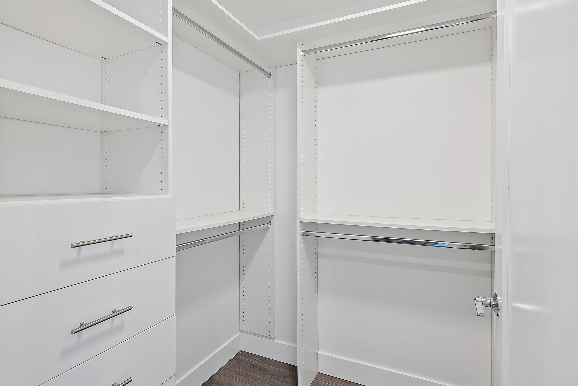 ONE LUXURY CONDO - Residential