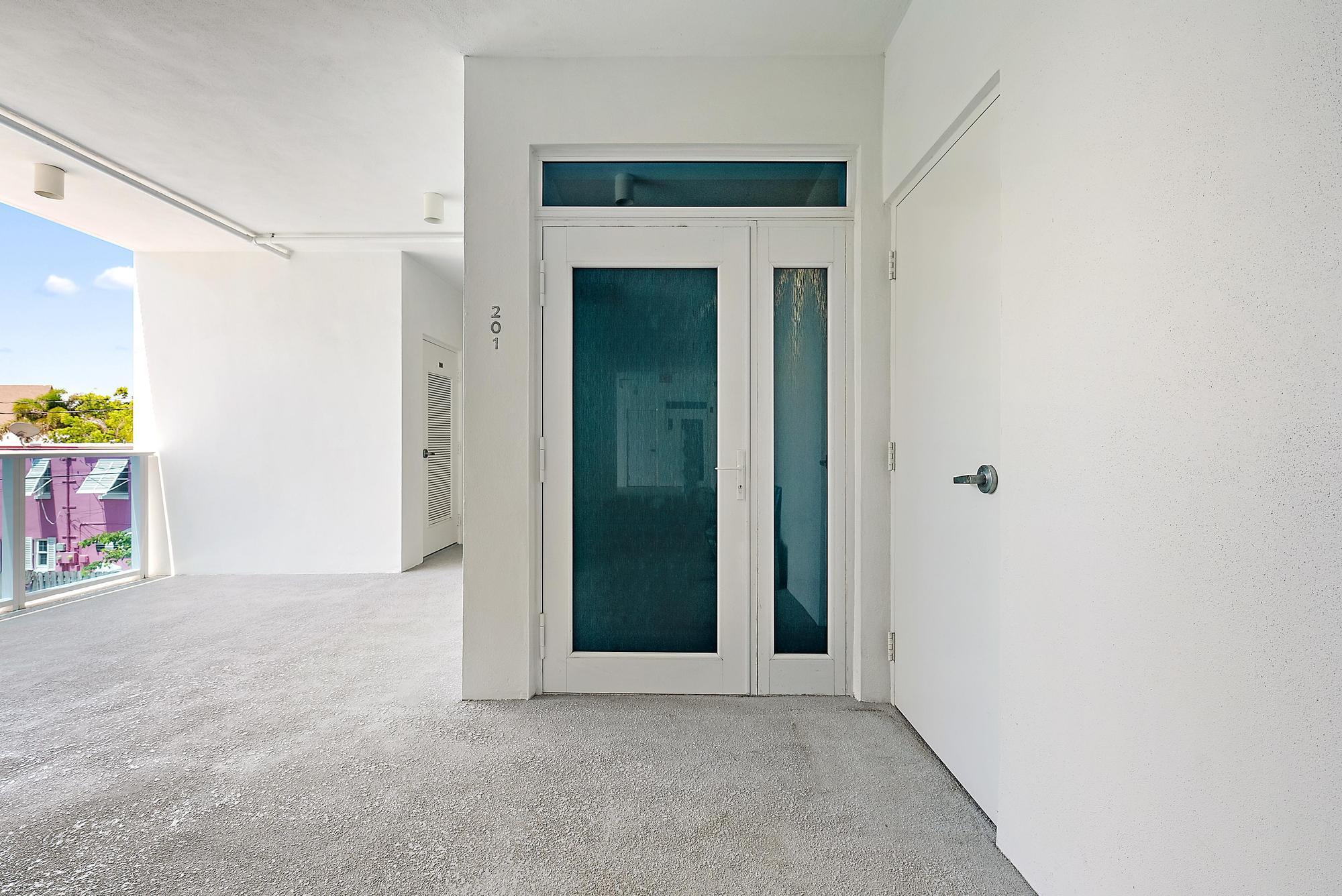 ONE LUXURY CONDO - Residential