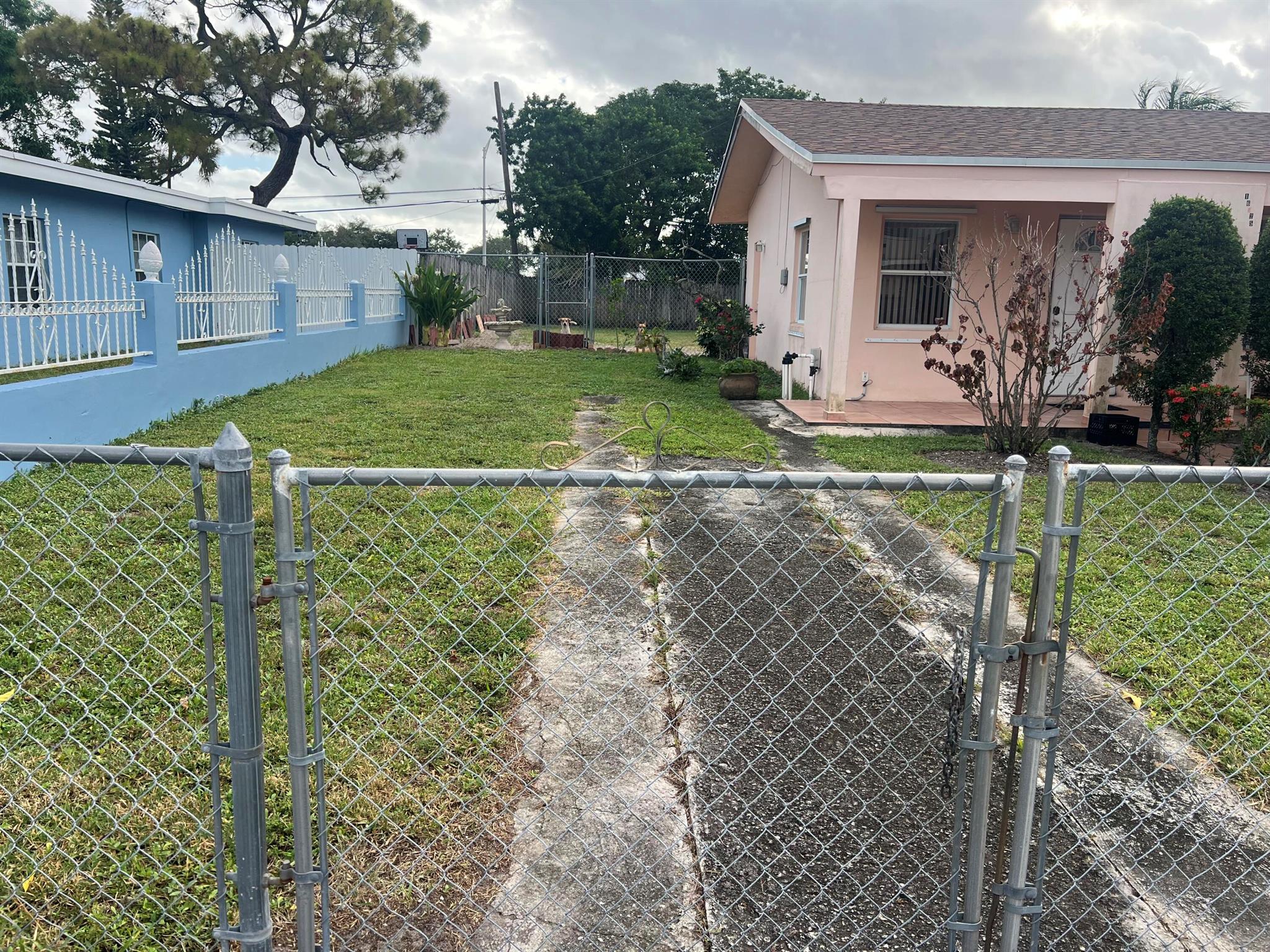 BUNCHE PARK - Residential