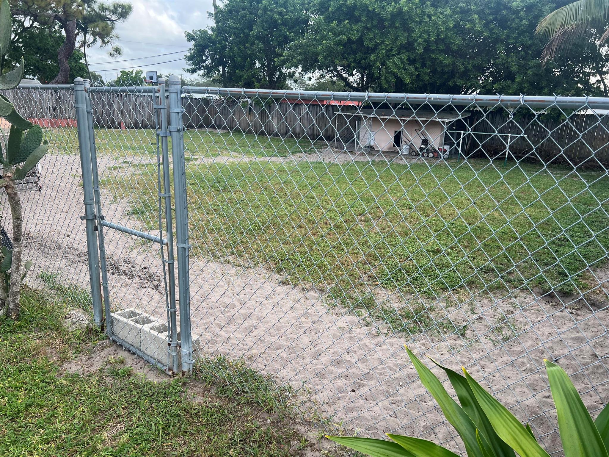 BUNCHE PARK - Residential