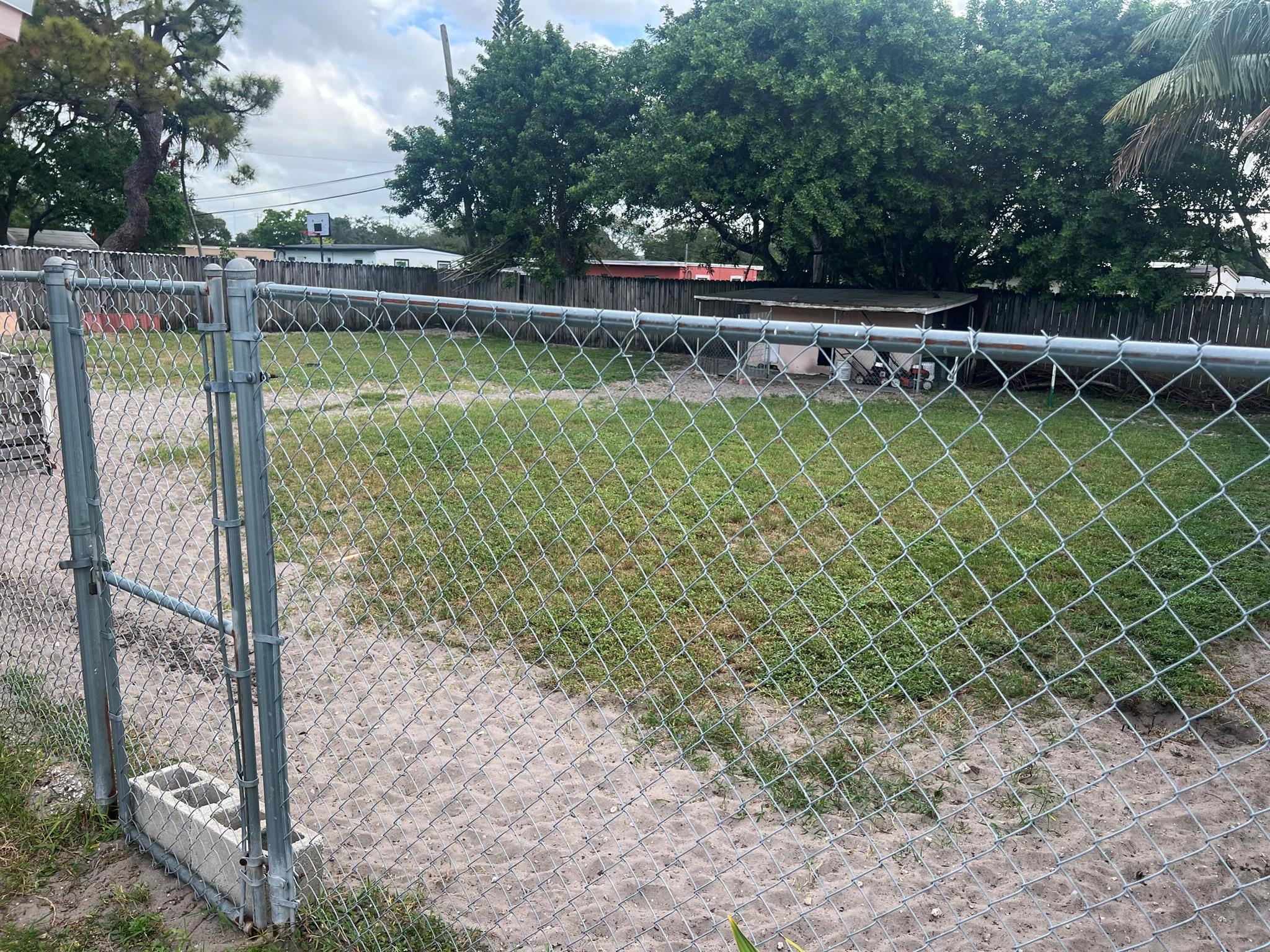 BUNCHE PARK - Residential