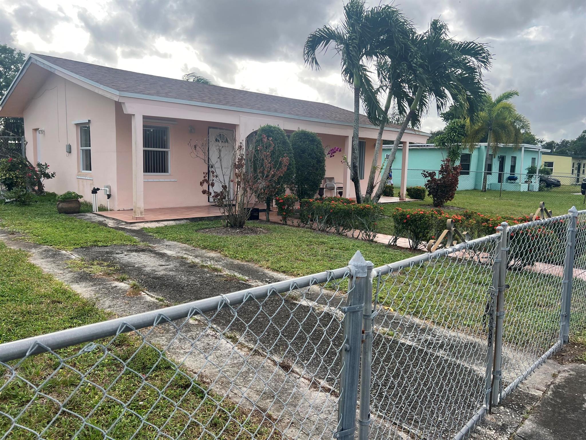 BUNCHE PARK - Residential