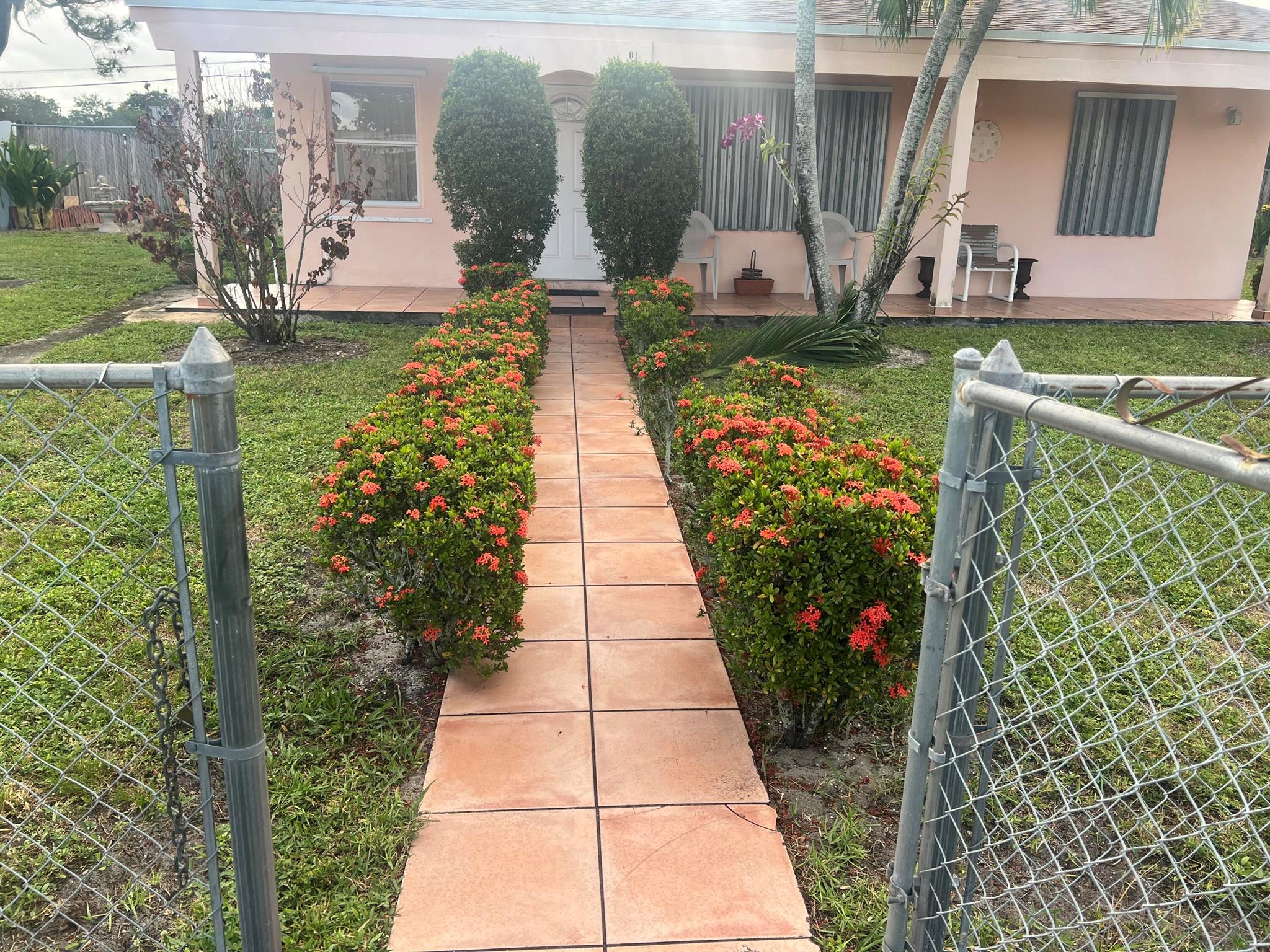 BUNCHE PARK - Residential