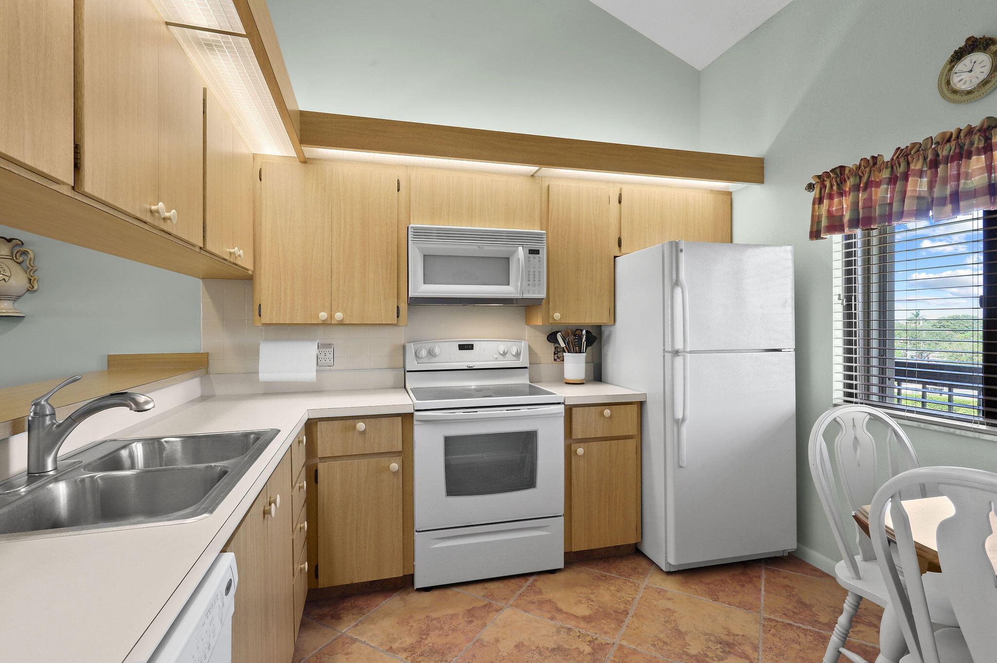 MARINA AT THE BLUFFS COND - Residential