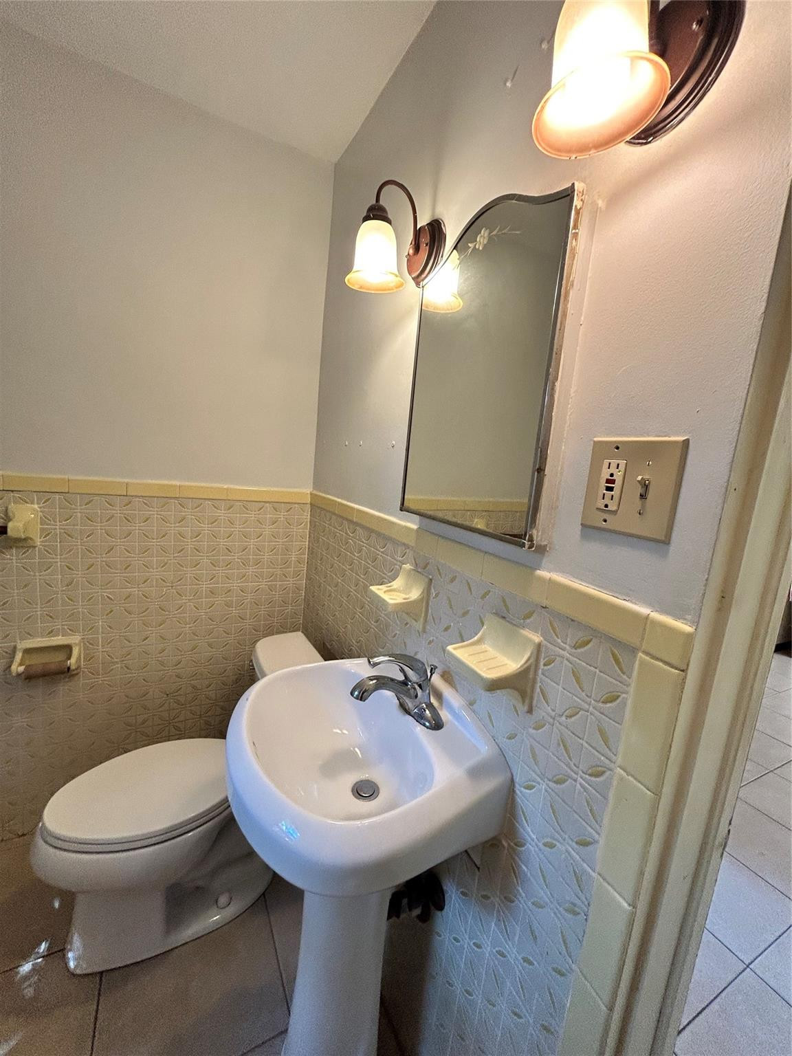 Modelo Park 14-10 B - Residential Lease