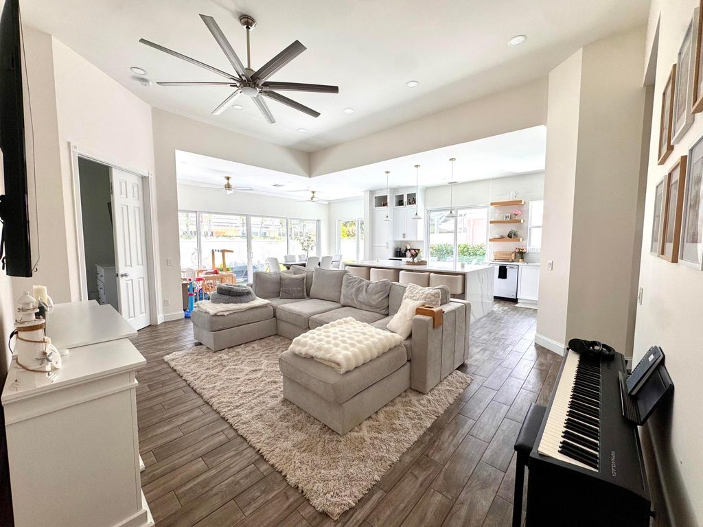 Photo of 8452 Beaconhill Road, Palm Beach Gardens, FL 33410 (MLS # B26007849)