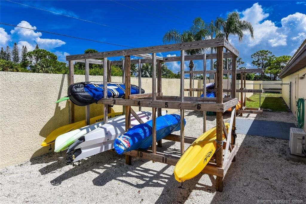 Conquistador Condominiums and homes - Residential