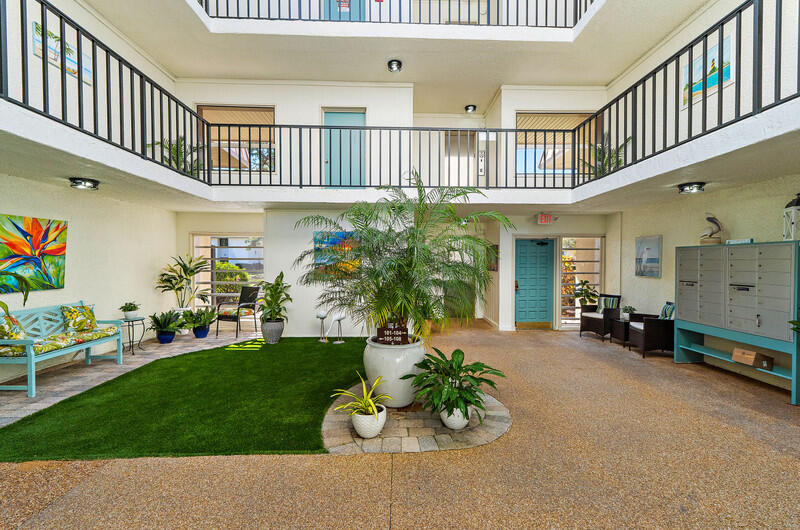 1800 SE Saint Lucie Boulevard 7-205