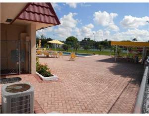 BARWOOD CONDO - Residential