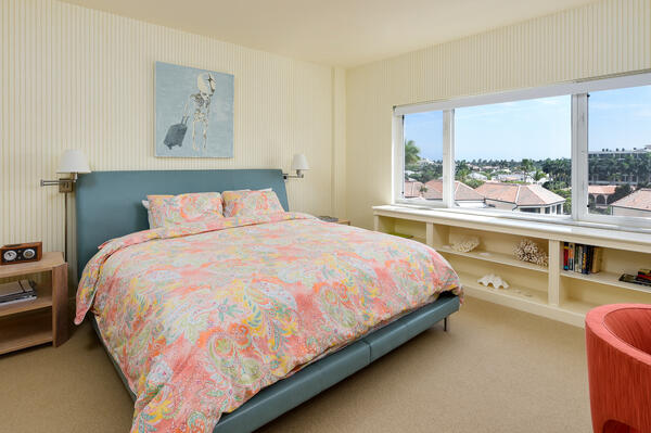 250 Bradley Place 609