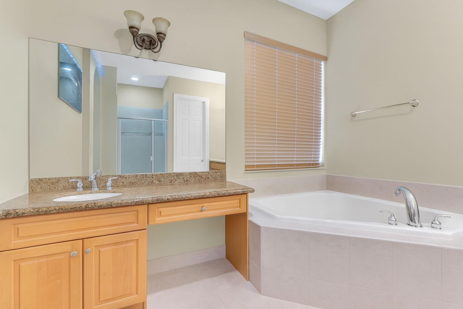 HERON BAY NORTHEAST - Residential