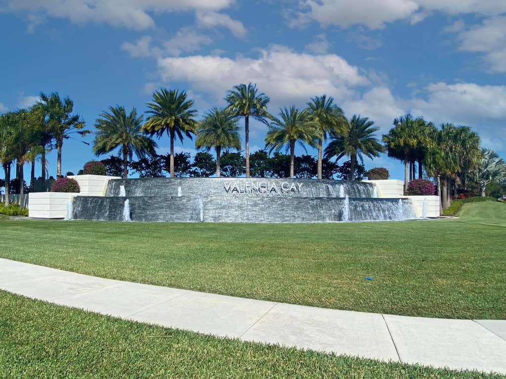 Photo of 11858 SW Waterford Isle Way, Port Saint Lucie, FL 34987 (MLS # R10935833)
