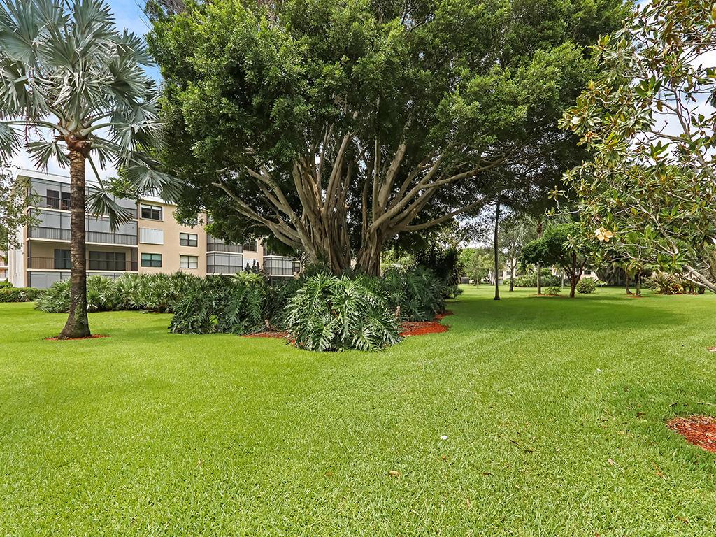 OCEAN PARKS CONDO - Residential